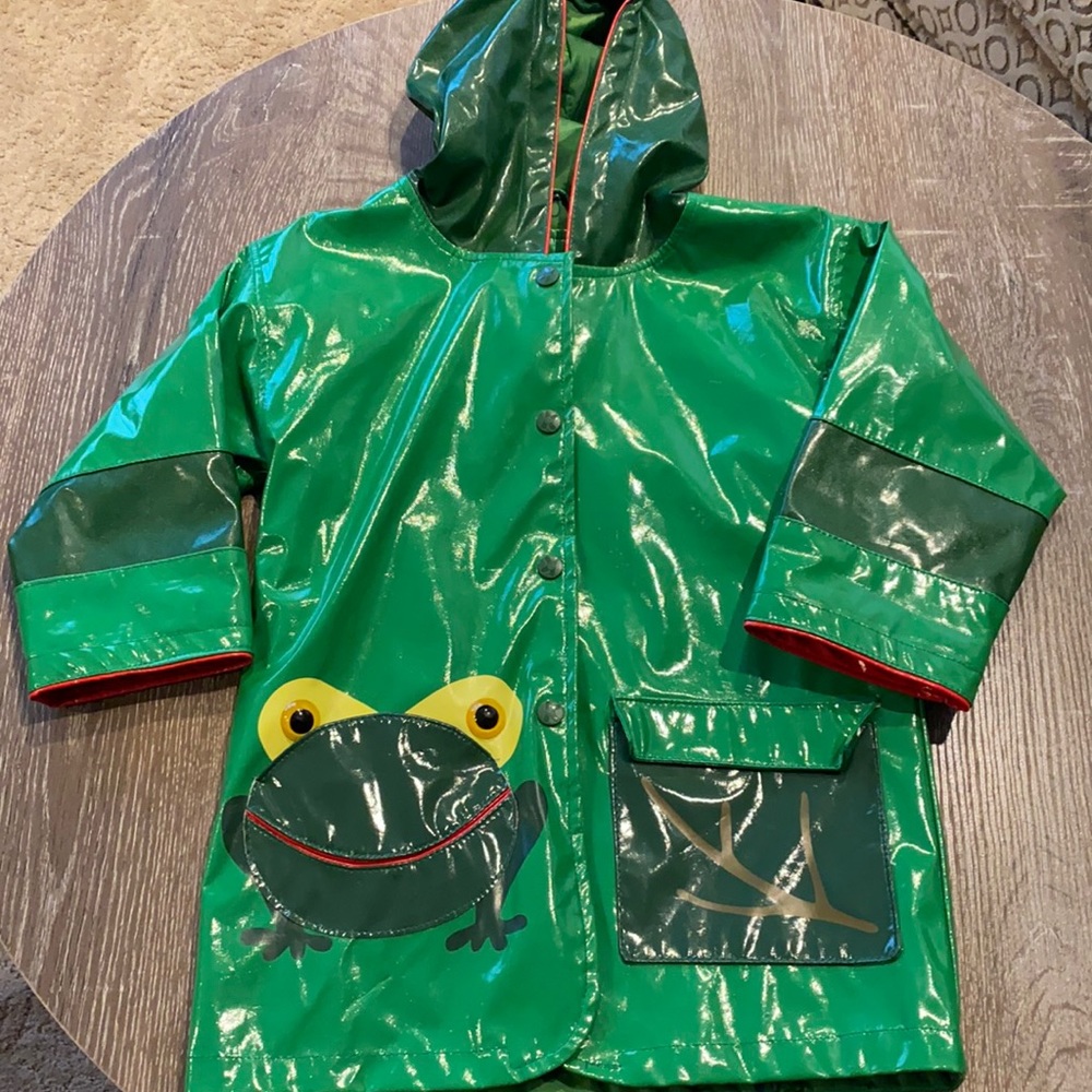 Kidorable frog raincoat